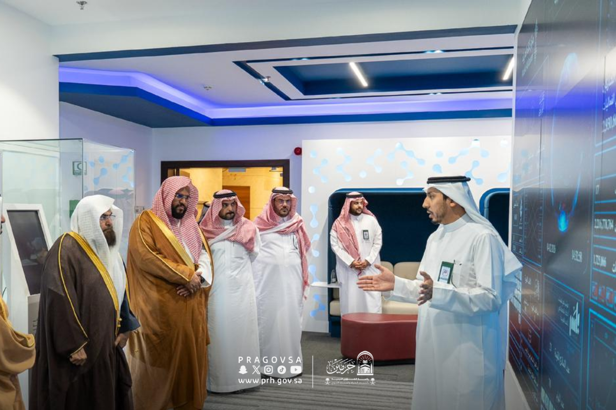 معالي رئيس الشؤون الدينية يشيد بجهود مجمع الملك سلمان العالمي للغة العربية في تعزيز مكانة اللغة العربية محليًا وعالميًا