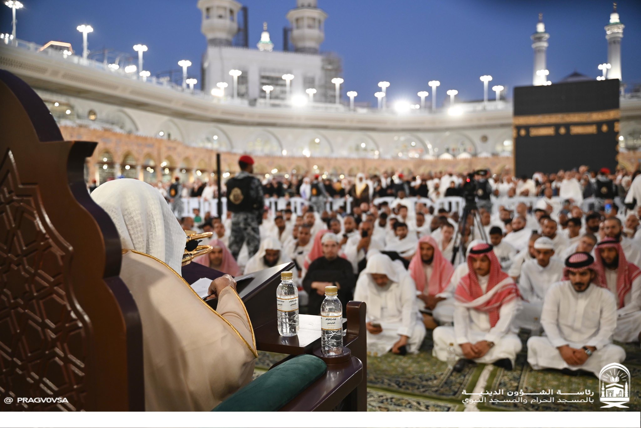 معالي الشيخ أ.د. عبدالرحمن السديس يلقي درسًا علميًا في شرح العقيدة الطحاوية وأصول الفقه بالمسجد الحرام